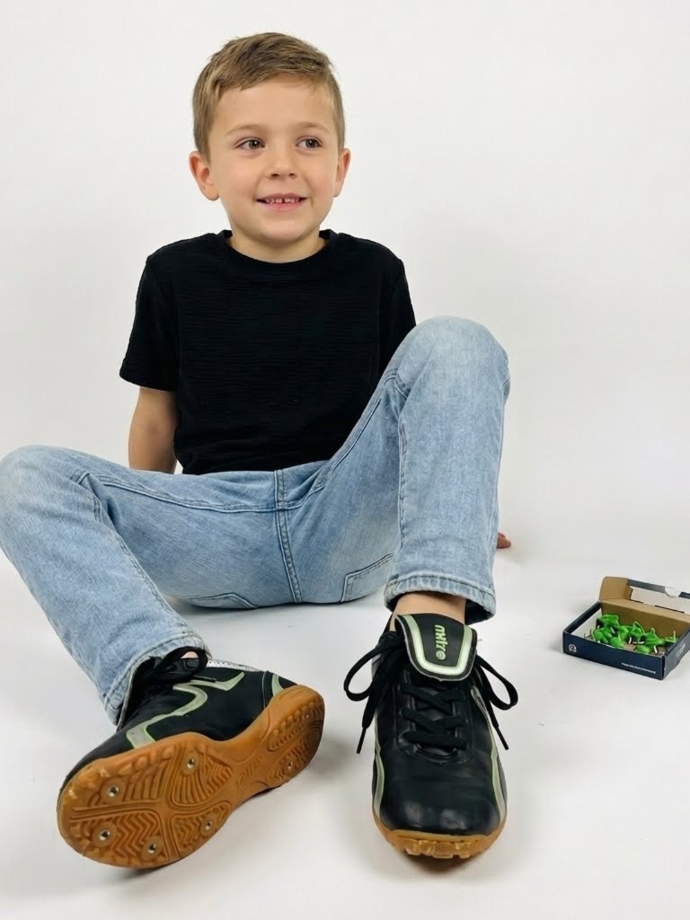 Mitre Youth Soccer Cleats Black Green Silver Fold-Over Tongue Kids Boys Size 2